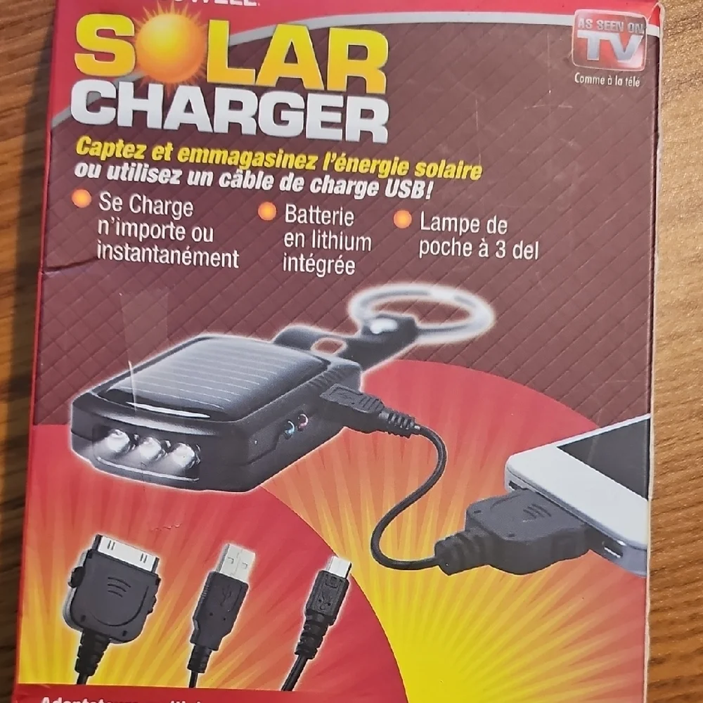 As Seen On TV NWT Bell + Howell Black Solar Charger